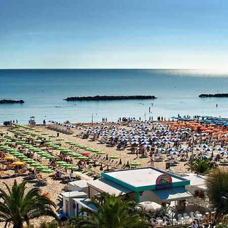 Hotel Continental Сан-Бенедетто-дель-Тронто Экстерьер фото