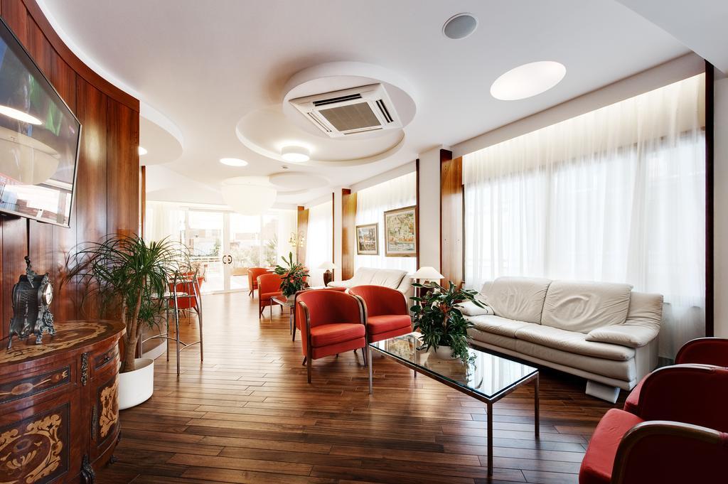 Hotel Continental Сан-Бенедетто-дель-Тронто Экстерьер фото