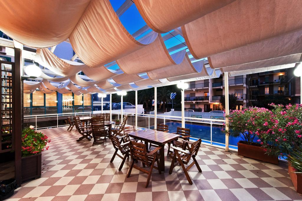 Hotel Continental Сан-Бенедетто-дель-Тронто Экстерьер фото